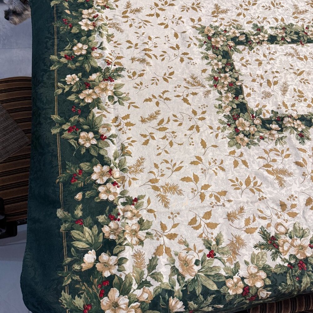 Holiday Floral Tablecloth With Gold Accents & Green Border Rectangular Design El - Picture 2 of 9